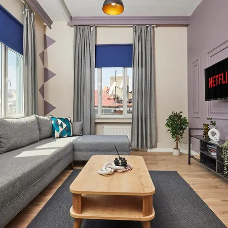 Comfortable 2br Flat In Nişantaşı Near Metro *